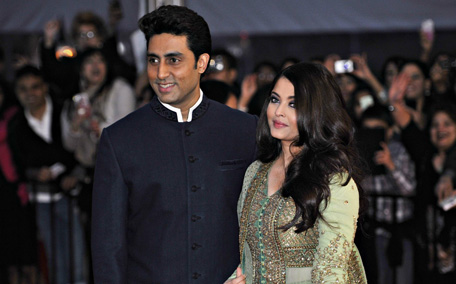 Aishwarya Rai says no to Shah Rukh for husband Abhishek